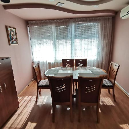 Central Apartment Targovishte Екстериор снимка