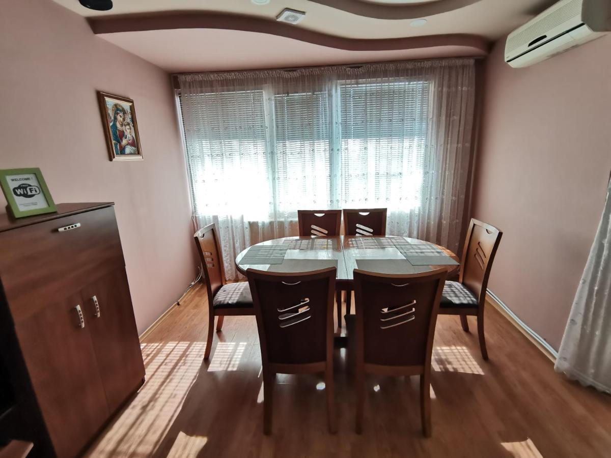 Central Apartment Targovishte Екстериор снимка