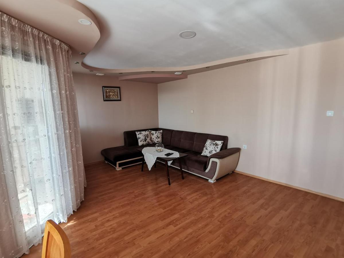 Central Apartment Targovishte Екстериор снимка