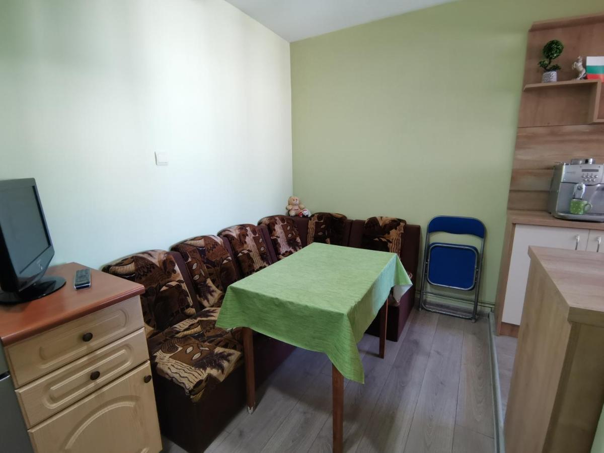 Central Apartment Targovishte Екстериор снимка